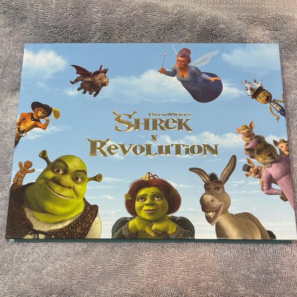 Shrek x Revolution Eyeshadow Palette - Blue Packaging